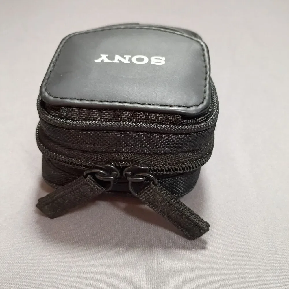 Sony LCS-CSQ Case for Cybershot